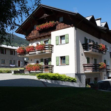 Casa Le Rondini Apartamento Valdisotto Exterior foto