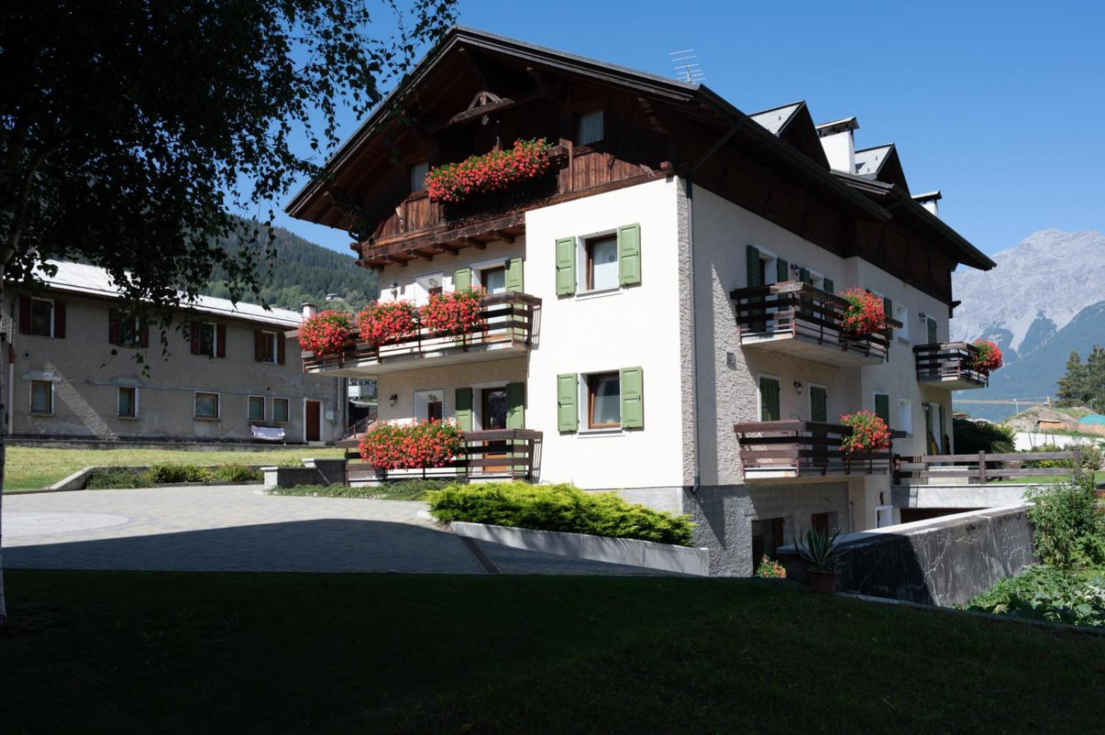 Casa Le Rondini Apartamento Valdisotto Exterior foto