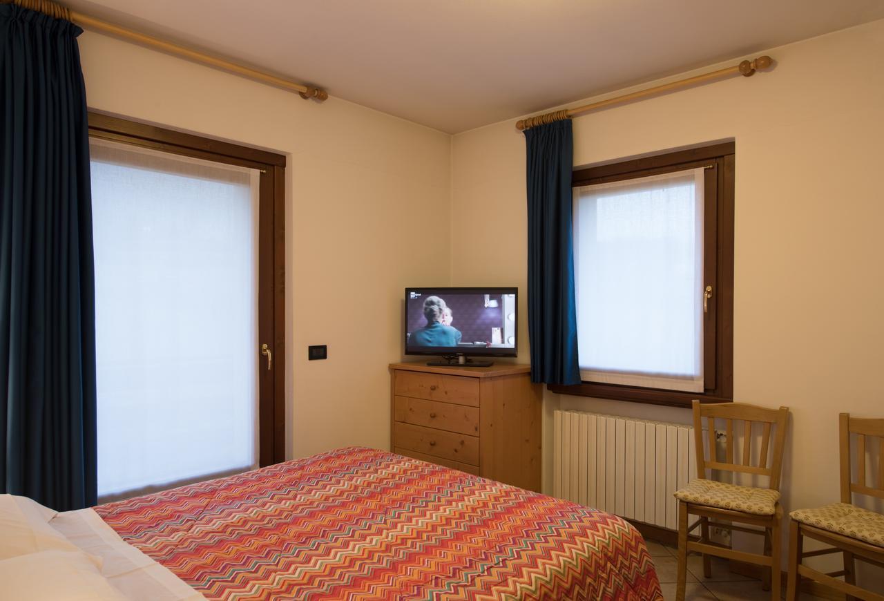 Casa Le Rondini Apartamento Valdisotto Exterior foto