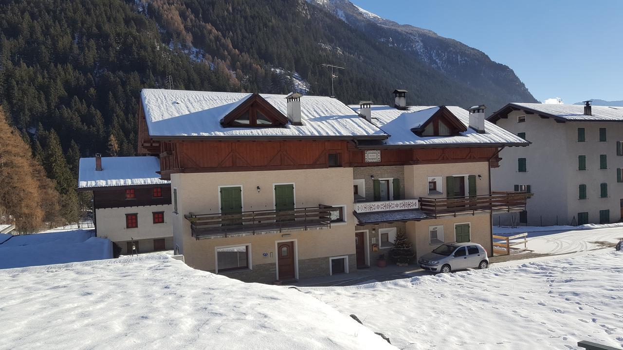 Casa Le Rondini Apartamento Valdisotto Exterior foto