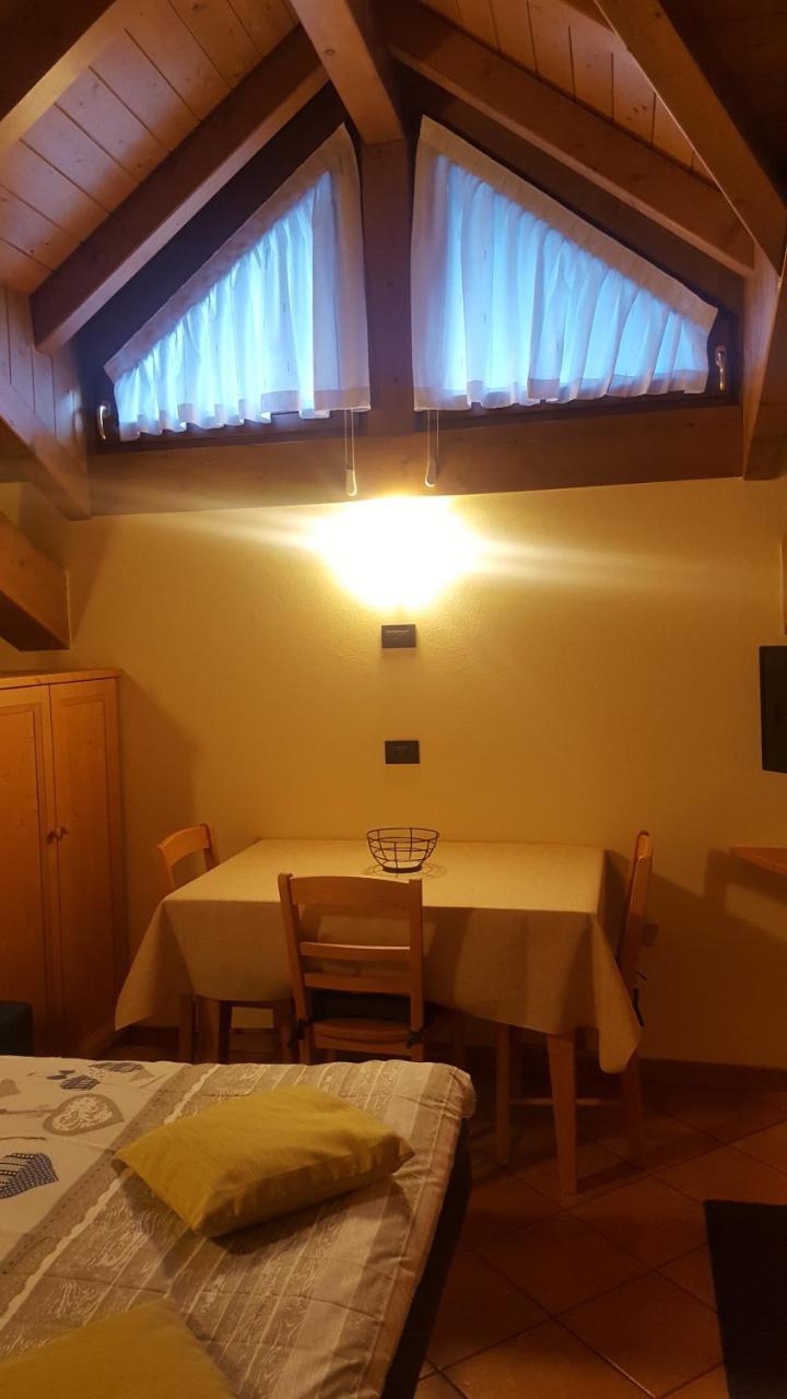 Casa Le Rondini Apartamento Valdisotto Exterior foto